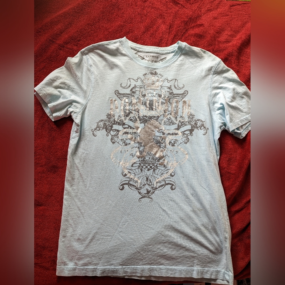Express graphic tee
